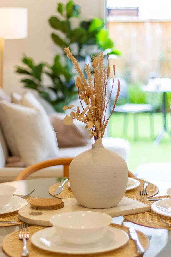 Gorgeous Getaway On Gloucester St- 1 Bed 1 Bath クライストチャーチ エクステリア 写真