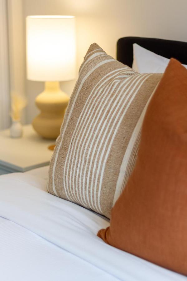 Gorgeous Getaway On Gloucester St- 1 Bed 1 Bath クライストチャーチ エクステリア 写真